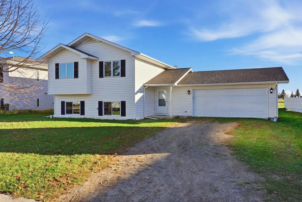 157 Liberty Drive Ne, Blackduck