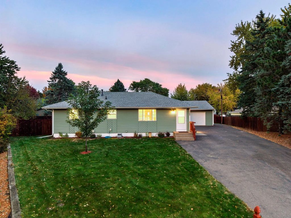 709 120th Avenue Ne, Blaine