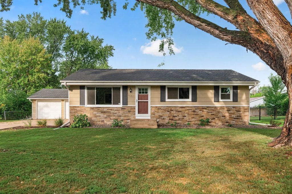 9363 Trenton Lane N, Maple Grove