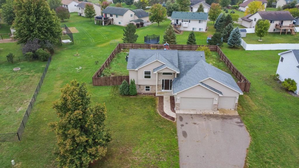 593 Forest Road, Big Lake