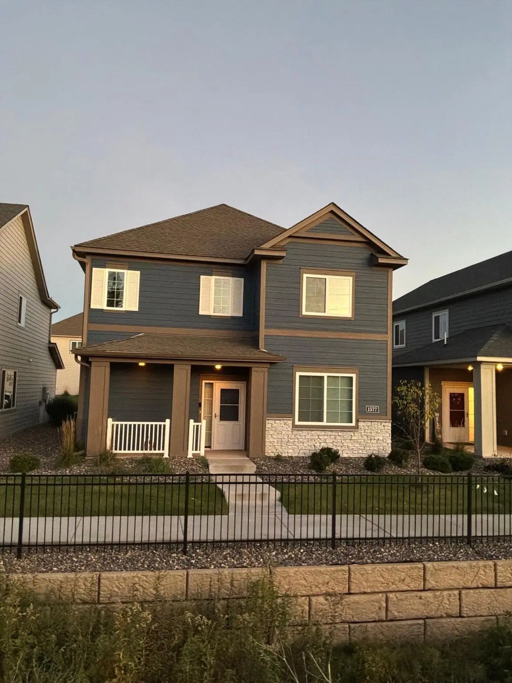 1577 100th Avenue Nw, Coon Rapids