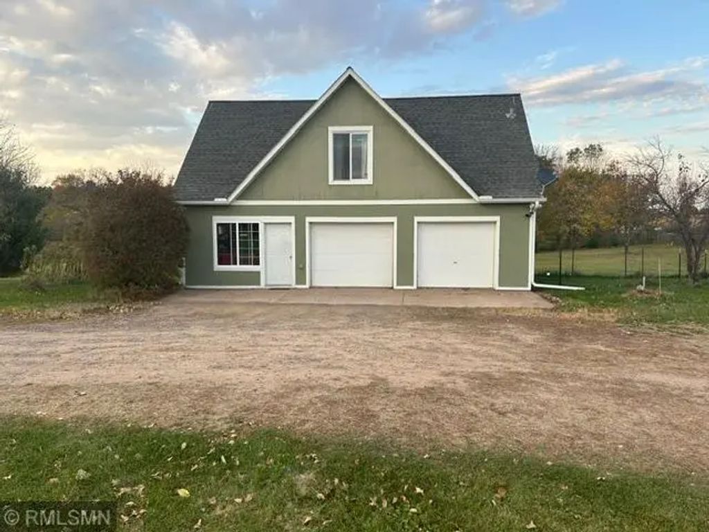 1626 165th Avenue I, Centuria