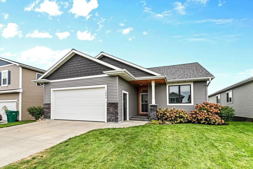 1803 Morning Glory Drive, River Falls