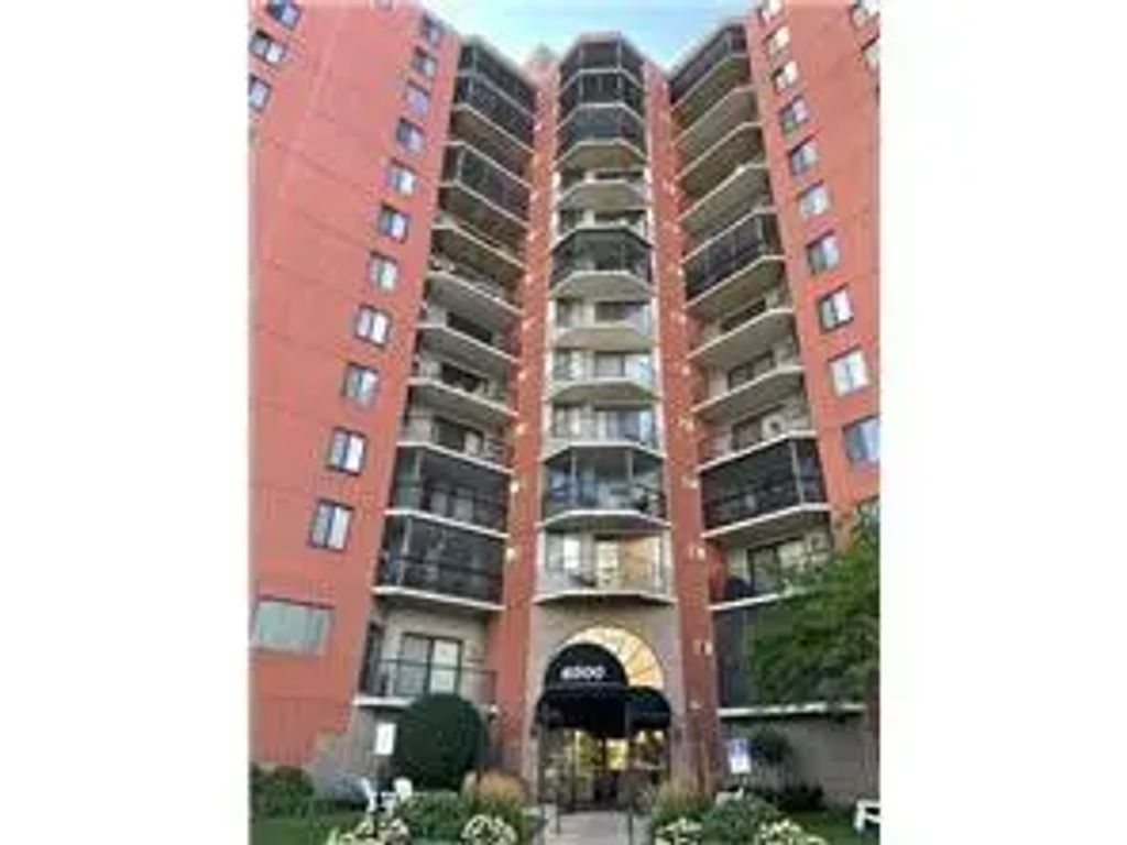 6500 Woodlake Drive 401, Richfield