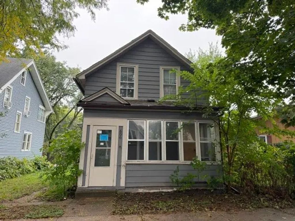 606 Cook Avenue E, Saint Paul