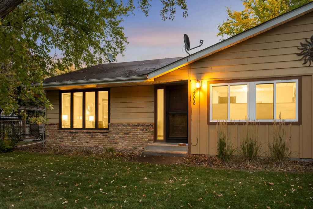 2606 Jackson Street, Little Canada