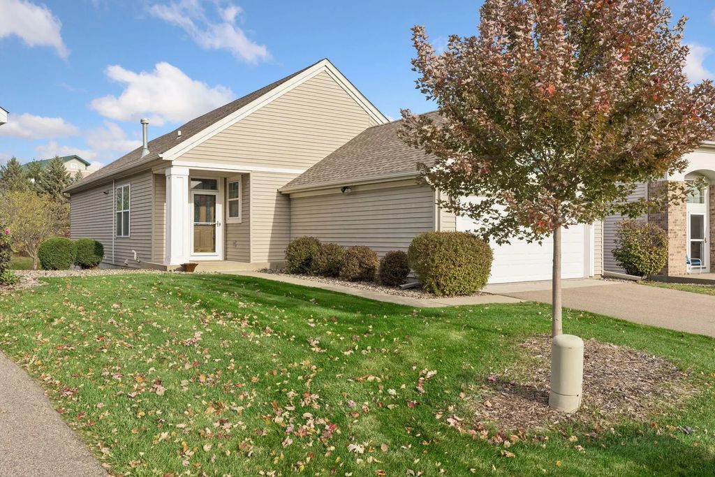 2545 Prairie Oak Trail, Woodbury