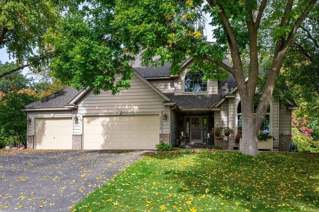 6229 Juneau Lane N, Maple Grove