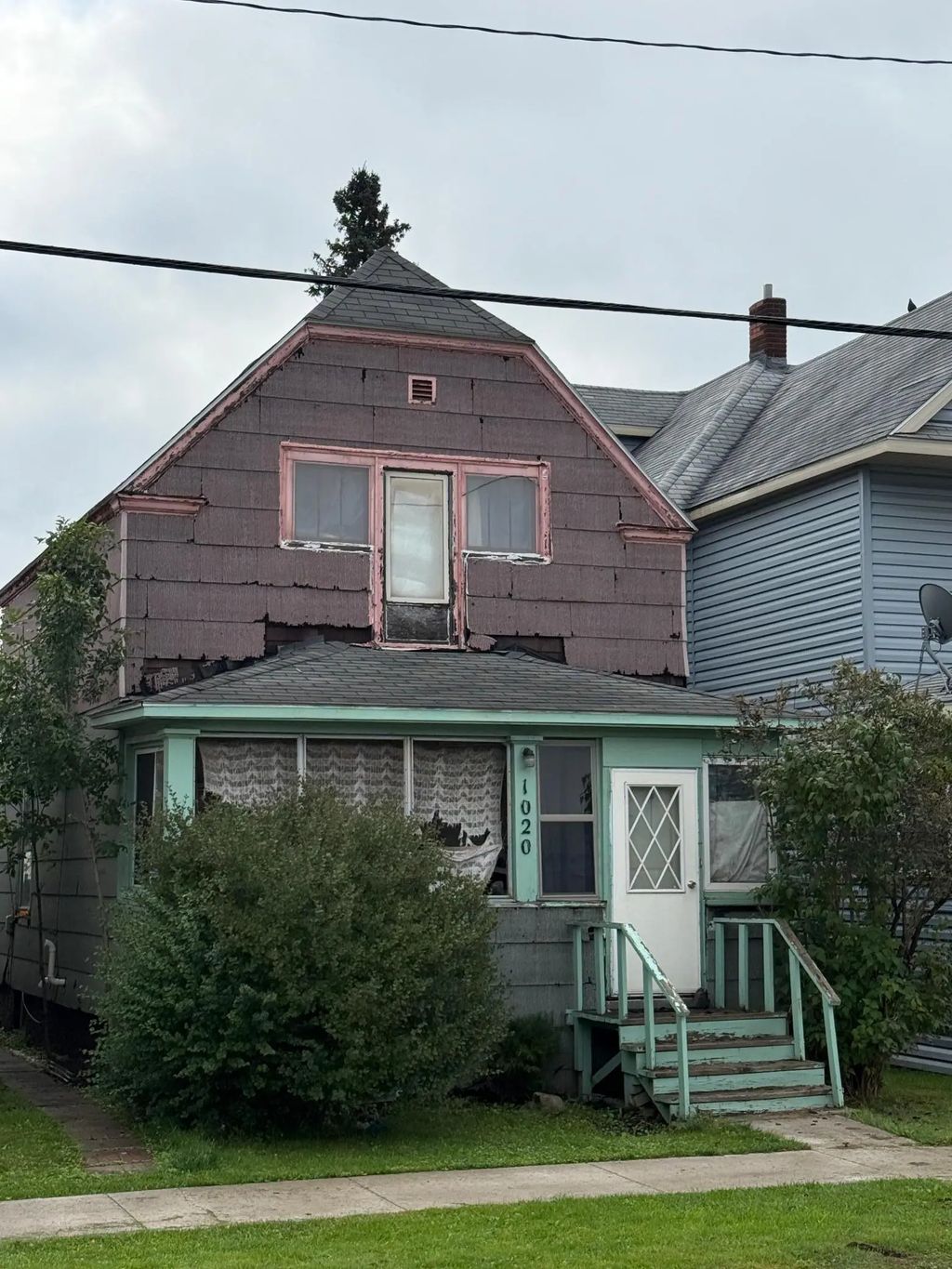 1020 Oakes Avenue, Superior