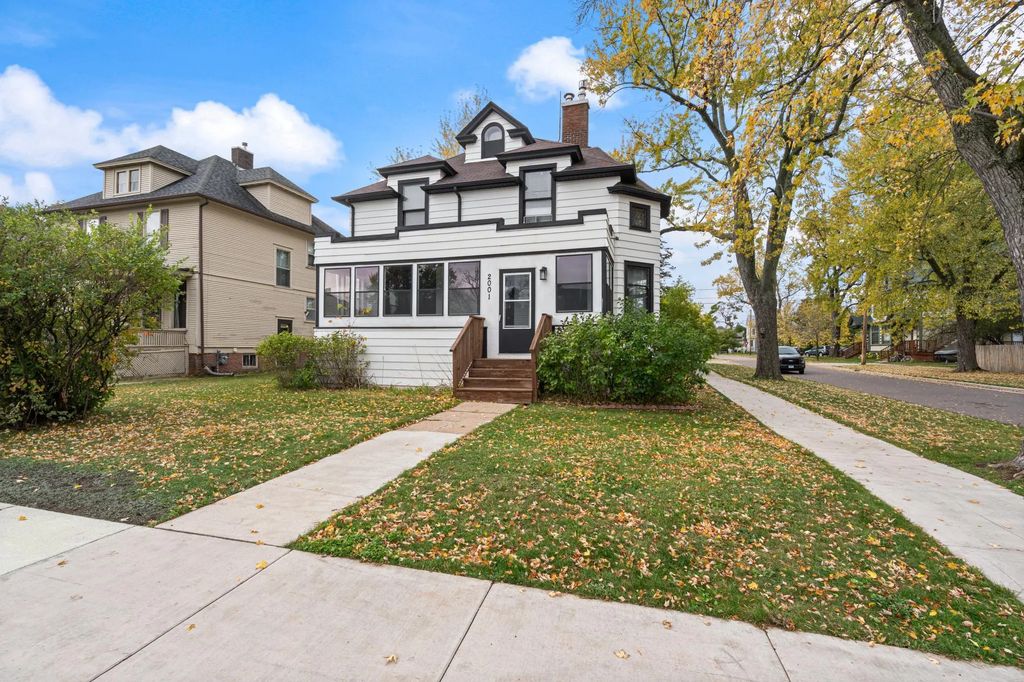 2001 Hammond Avenue, Superior