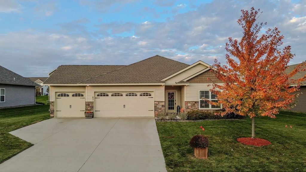 9853 187th Lane Nw, Elk River