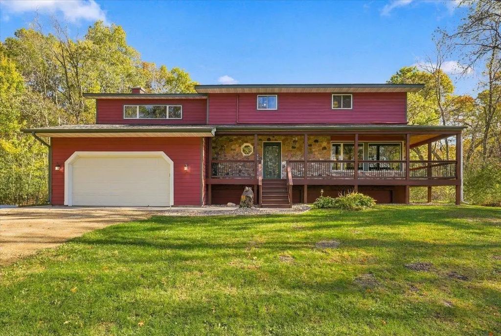 317 Sherwood Forest, River Falls