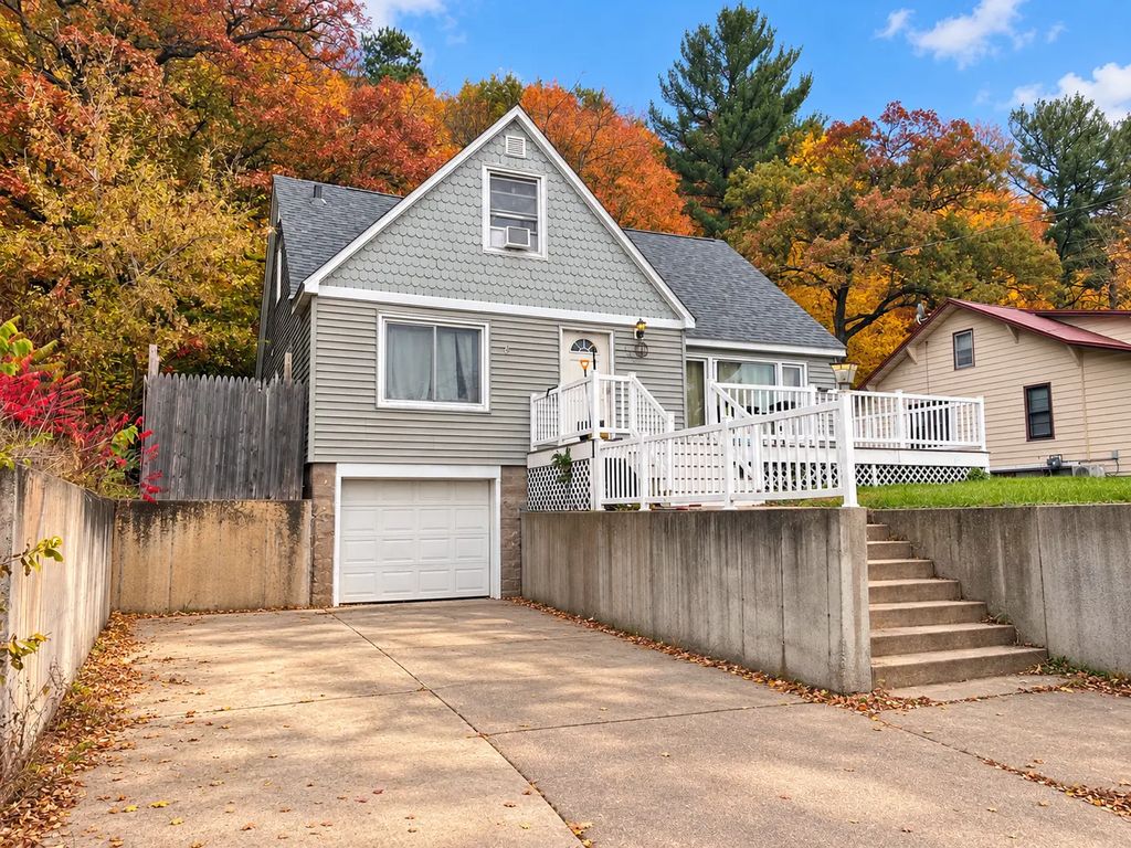 308 S Adams Street, Saint Croix Falls
