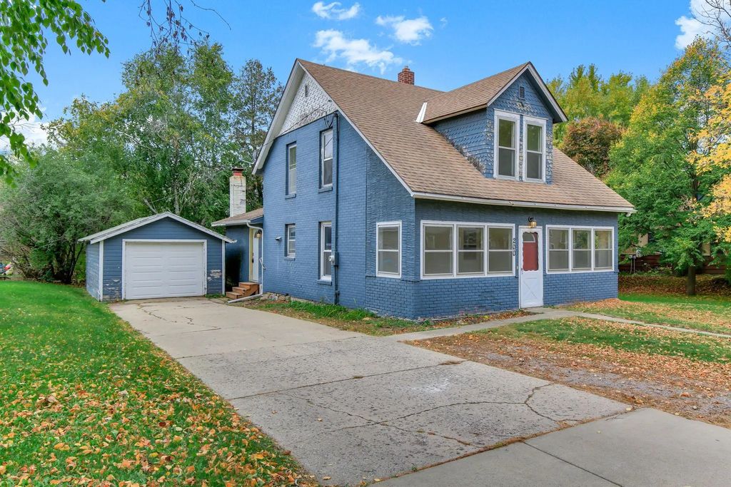 200 Excelsior Avenue N, Annandale
