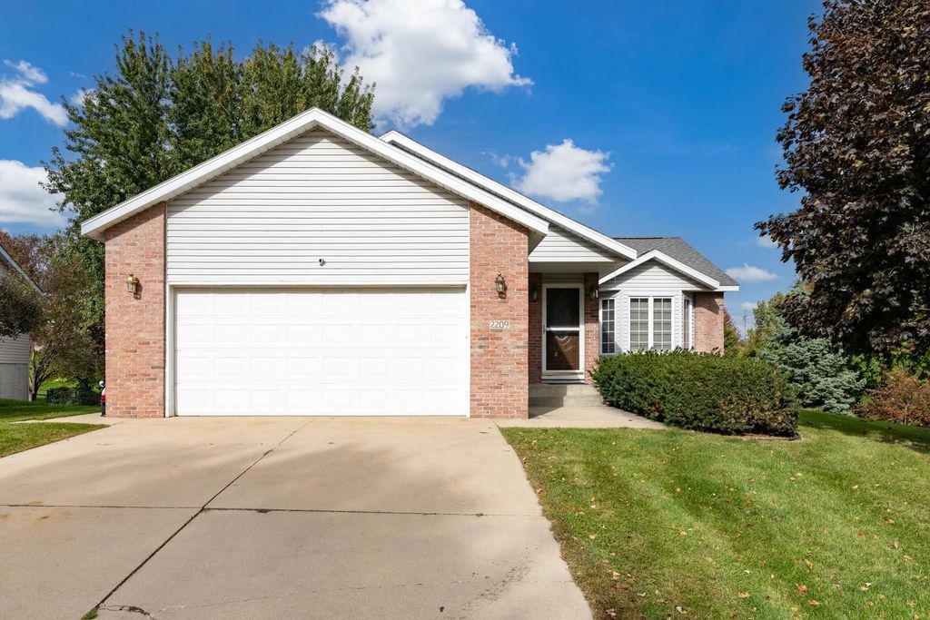 2209 58th Street Nw, Rochester