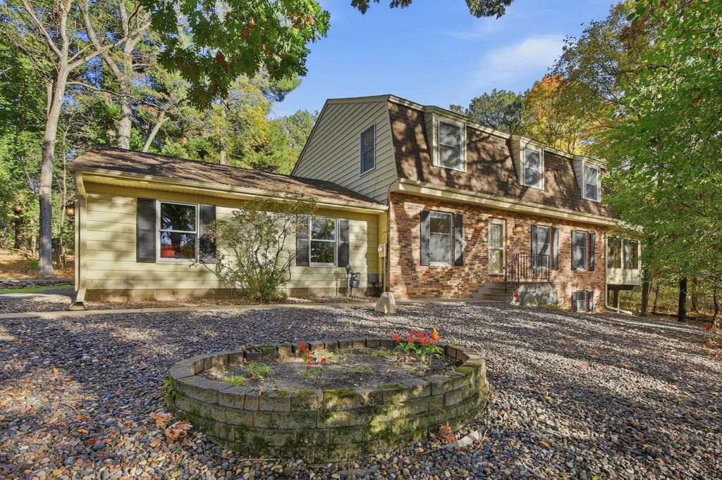 360 Quail Road, Dellwood