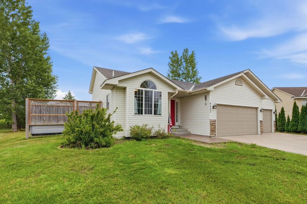 4442 Eakern Circle Ne, Monticello
