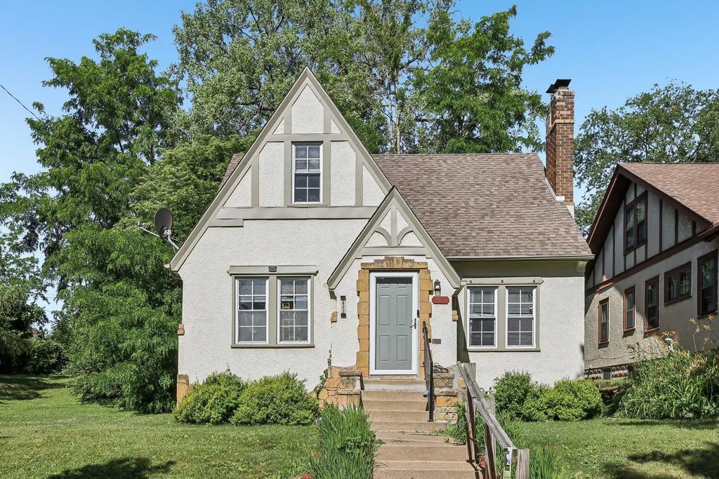 2923 Upton Avenue N, Minneapolis