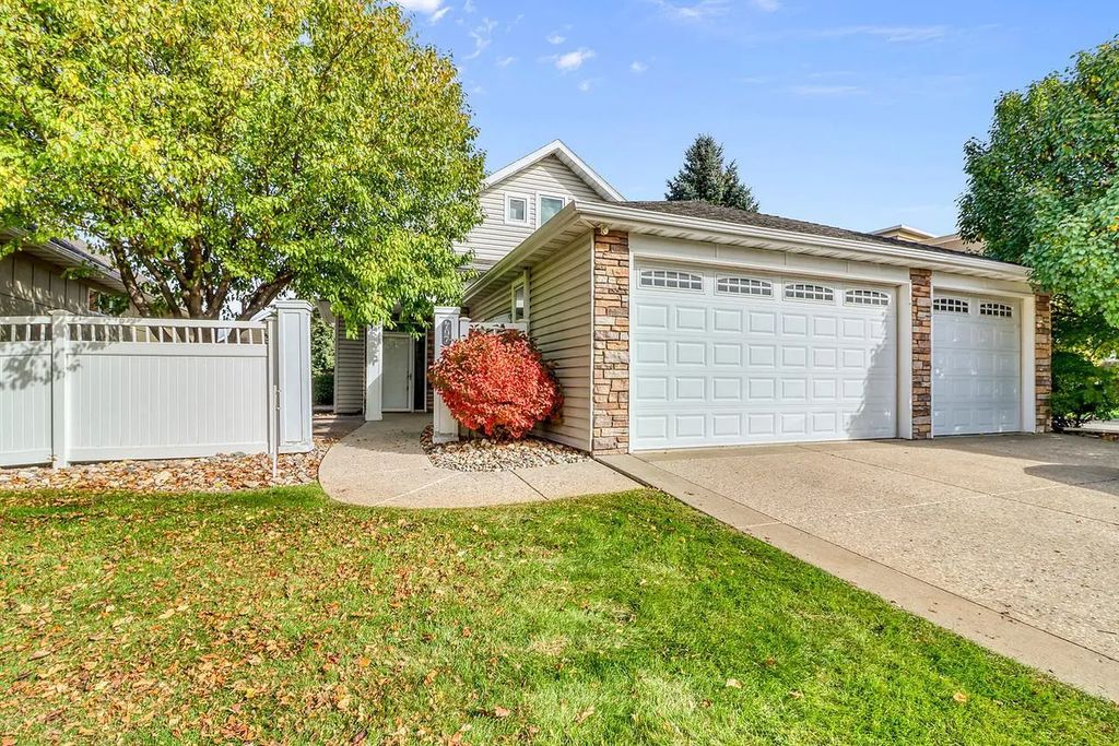 797 Villa Park Way, West Fargo