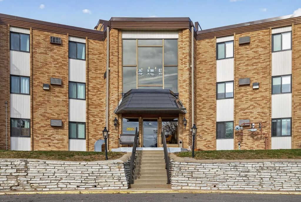 2690 Oxford Street N 219, Roseville