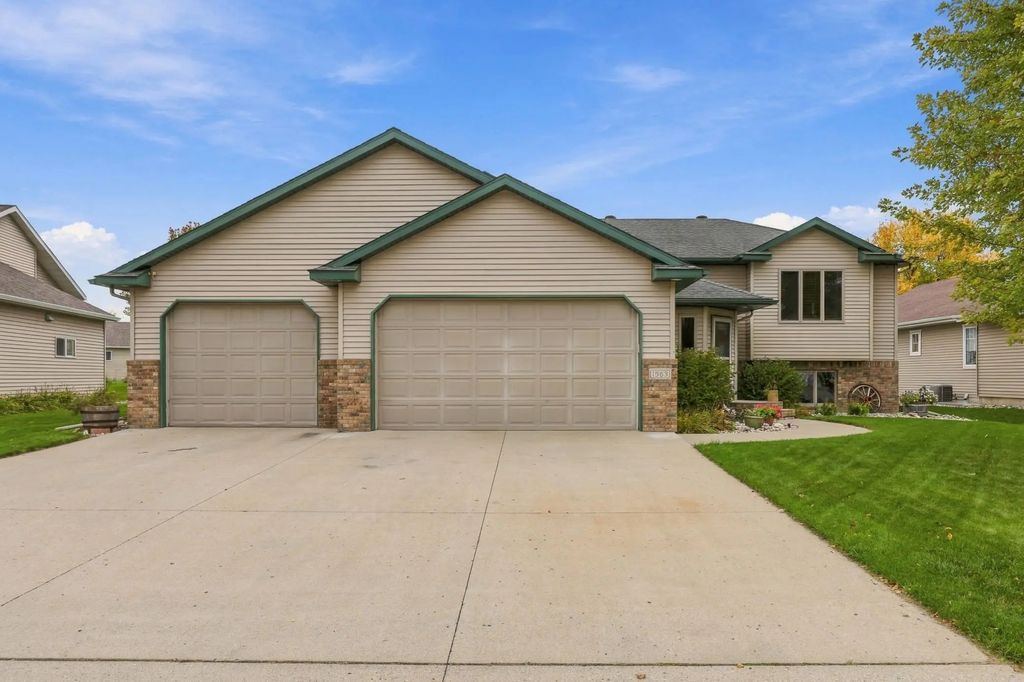 1563 7th Street E, West Fargo