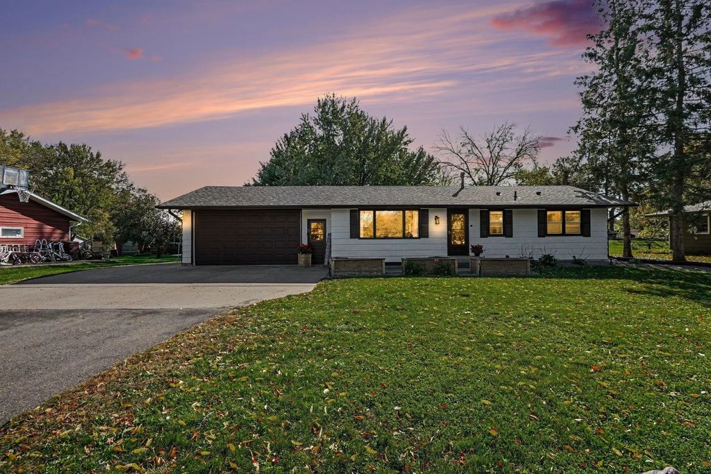 6911 Faricy Lane, Prior Lake