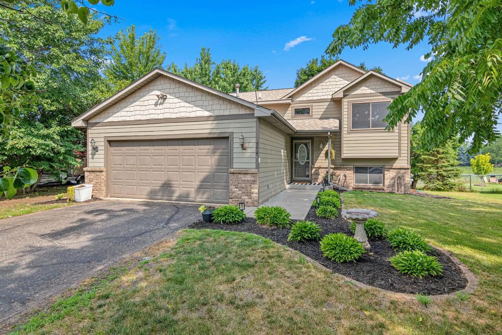 5420 134th Street N, Hugo