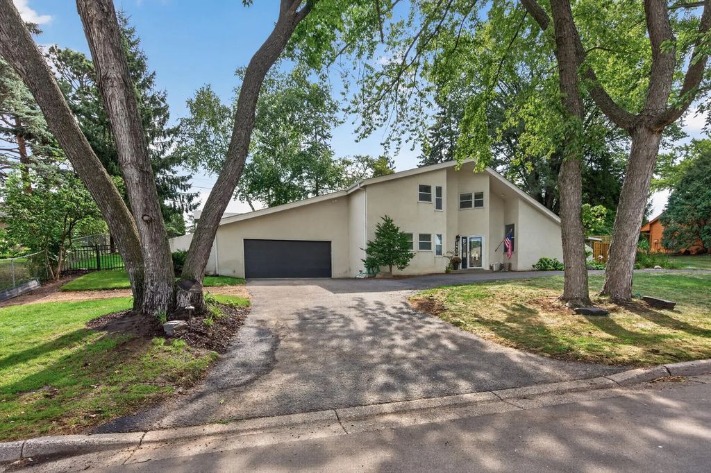 2420 Simpson Street, Roseville