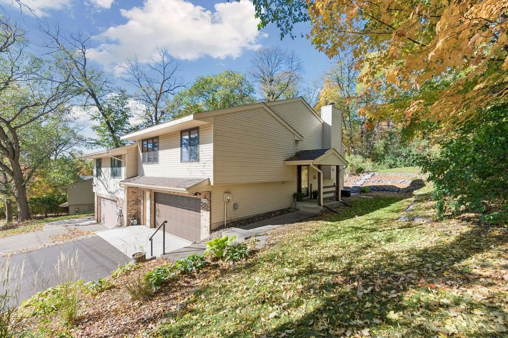 20550 Excelsior Boulevard, Excelsior