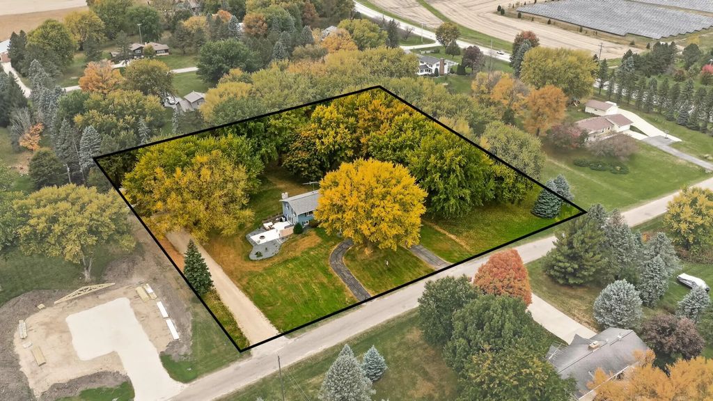 101 Field Avenue Sw, Byron