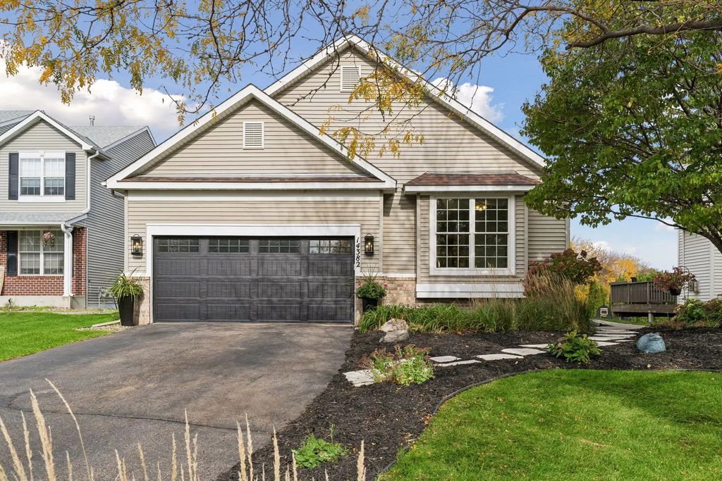 14382 Flora Court, Apple Valley
