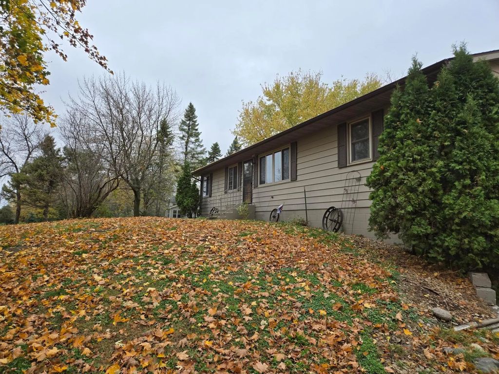 15462 Jefferson Road Se, Hutchinson