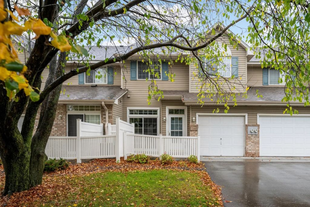7195 157th Street W, Apple Valley