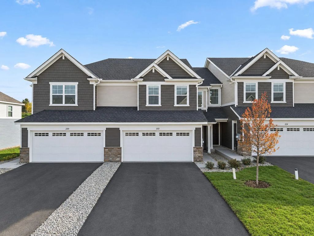 222 Huntington Drive, Waconia