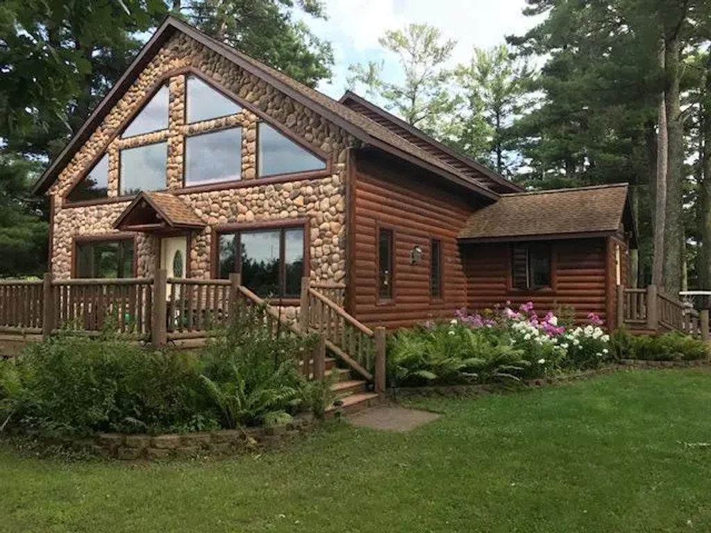 930 Highway 65 S, Mora