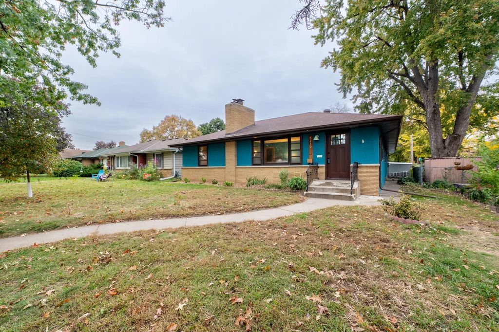4249 Oliver Avenue N, Minneapolis