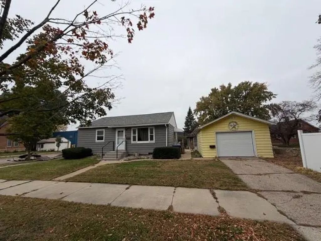 1604 N 2nd Street, Mankato