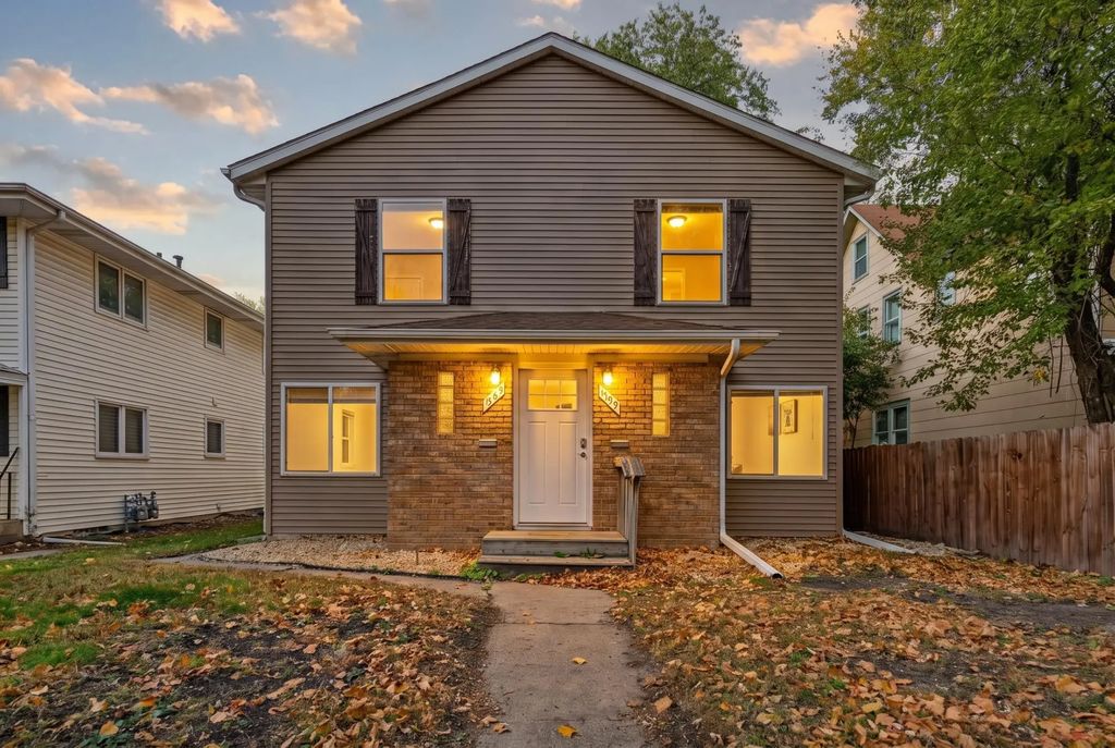 857 23rd Avenue Se, Minneapolis