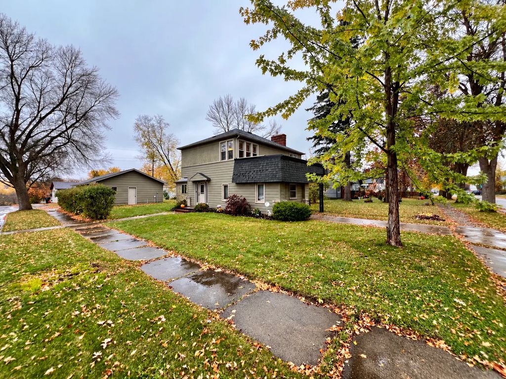 218 8th Avenue, Bovey