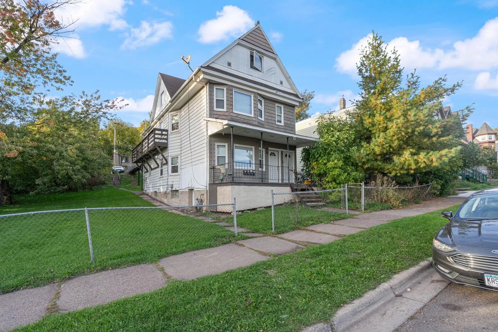 1811 W 1st Street, Duluth