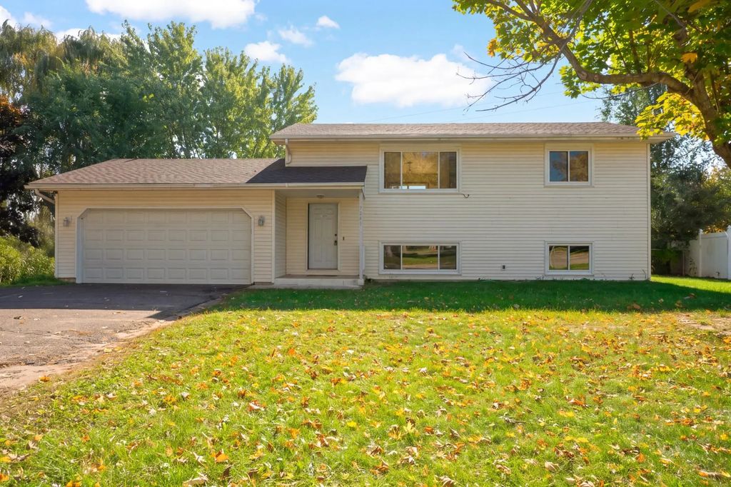 7245 116th Place N, Champlin