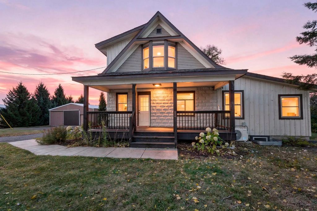 1478 Highway 65, Mora
