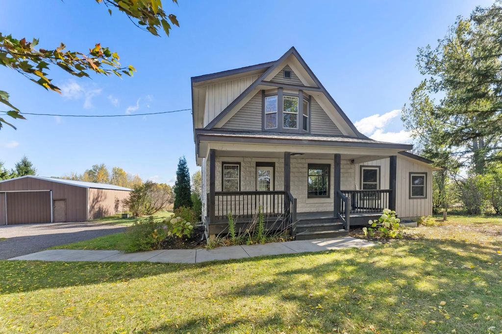 1478 Highway 65, Mora
