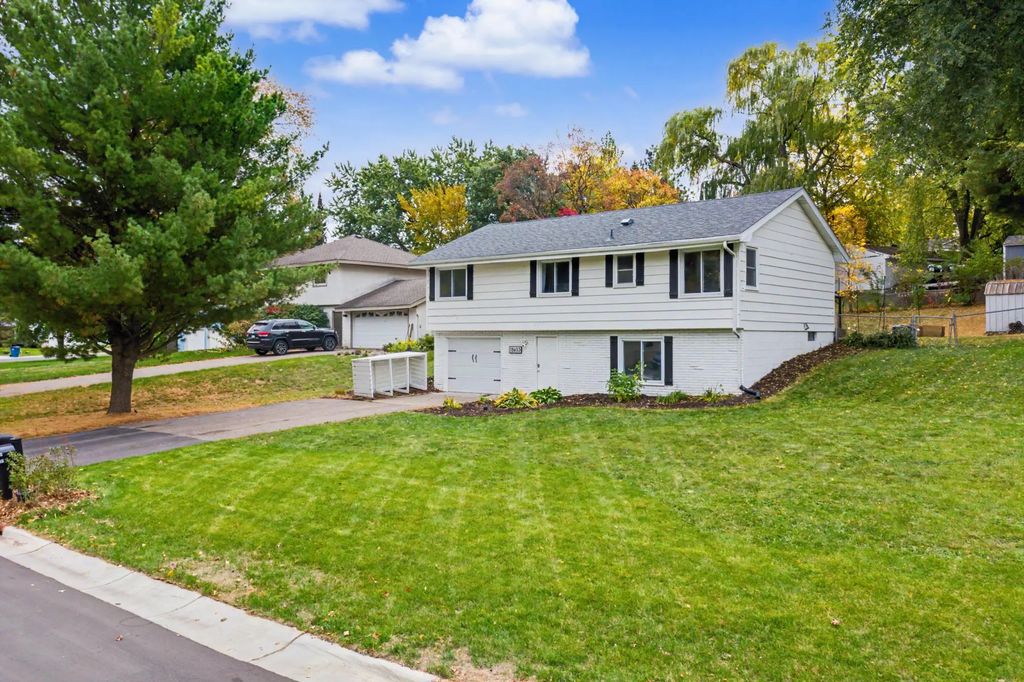 13653 69th Avenue N, Maple Grove
