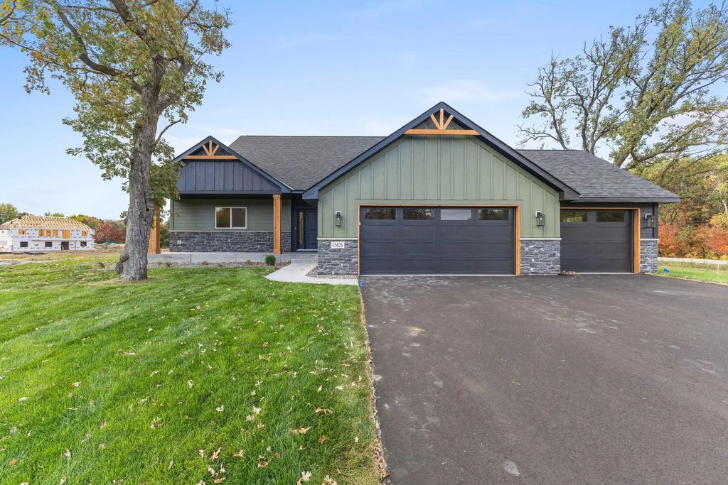 15626 Sycamore Street, Andover