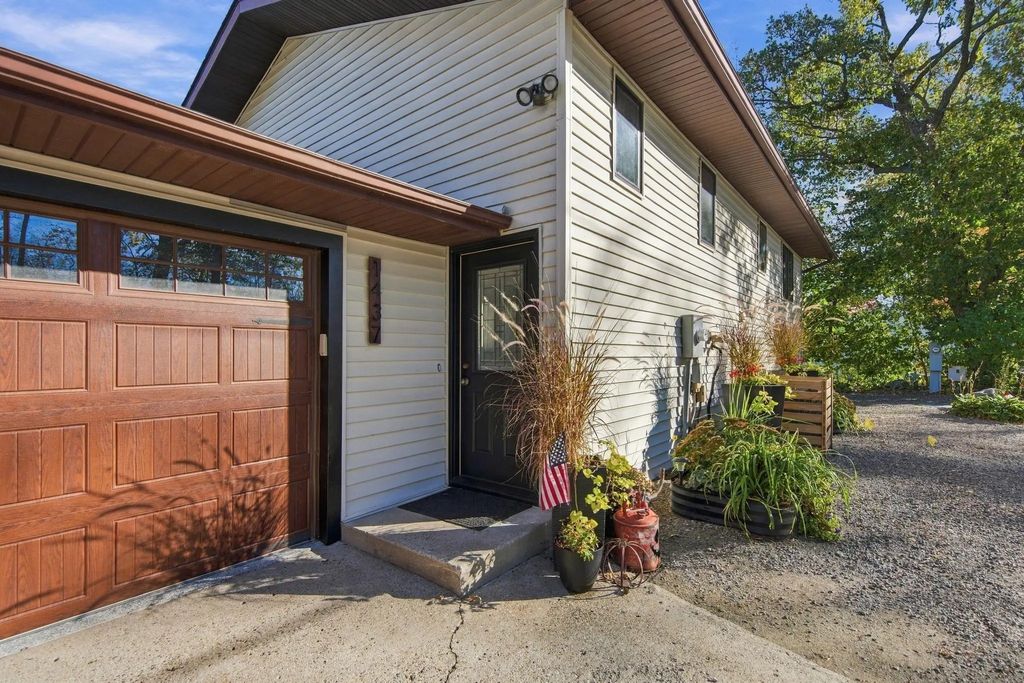 1437 Pulaski Road, Buffalo