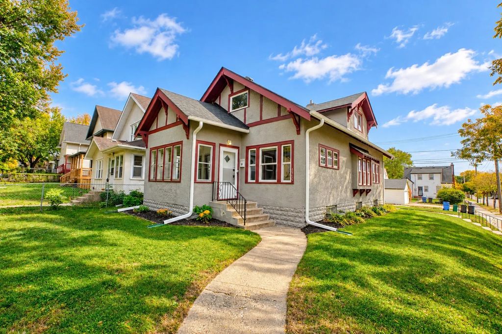 1355 Upton Avenue N, Minneapolis