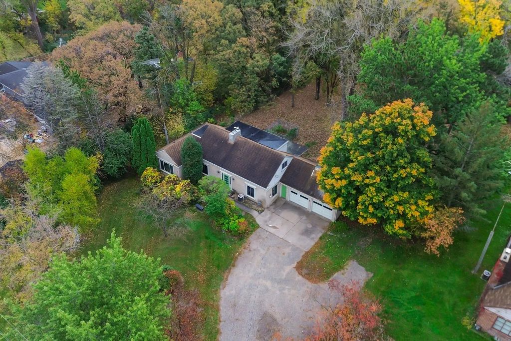 648 Roosevelt Road, Saint Cloud