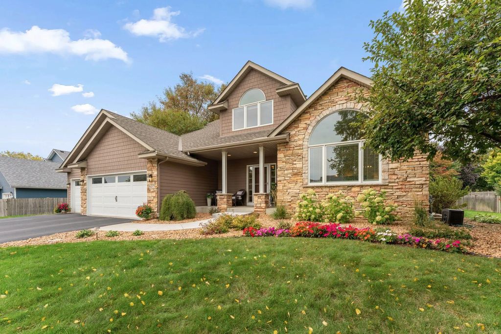 16279 Harvard Drive, Lakeville