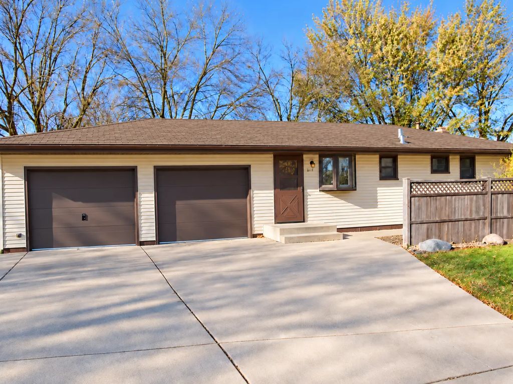 3125 Boone Avenue N, New Hope